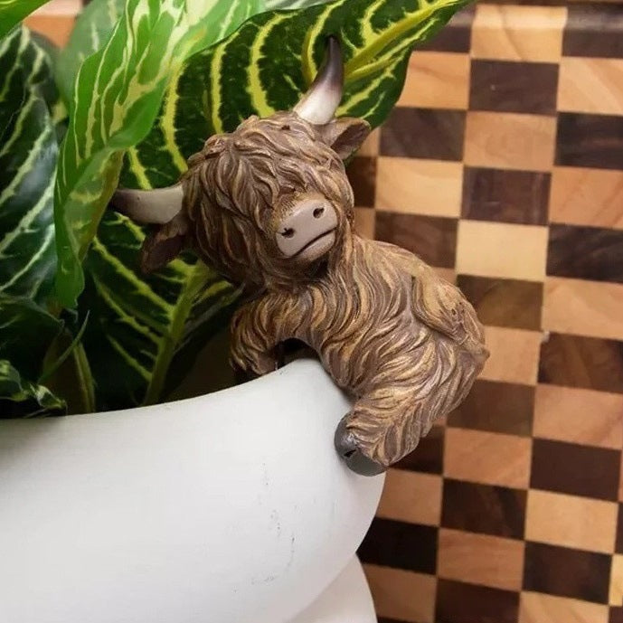 Highland Cow Dashboard Figurine Kalsten
