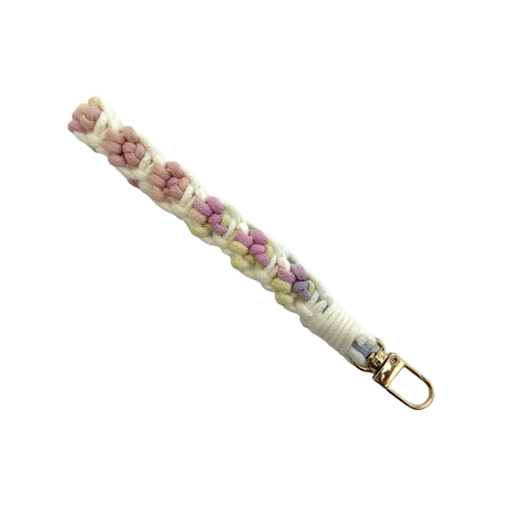 Handcrafted Macrame Keychain Holder Kalsten