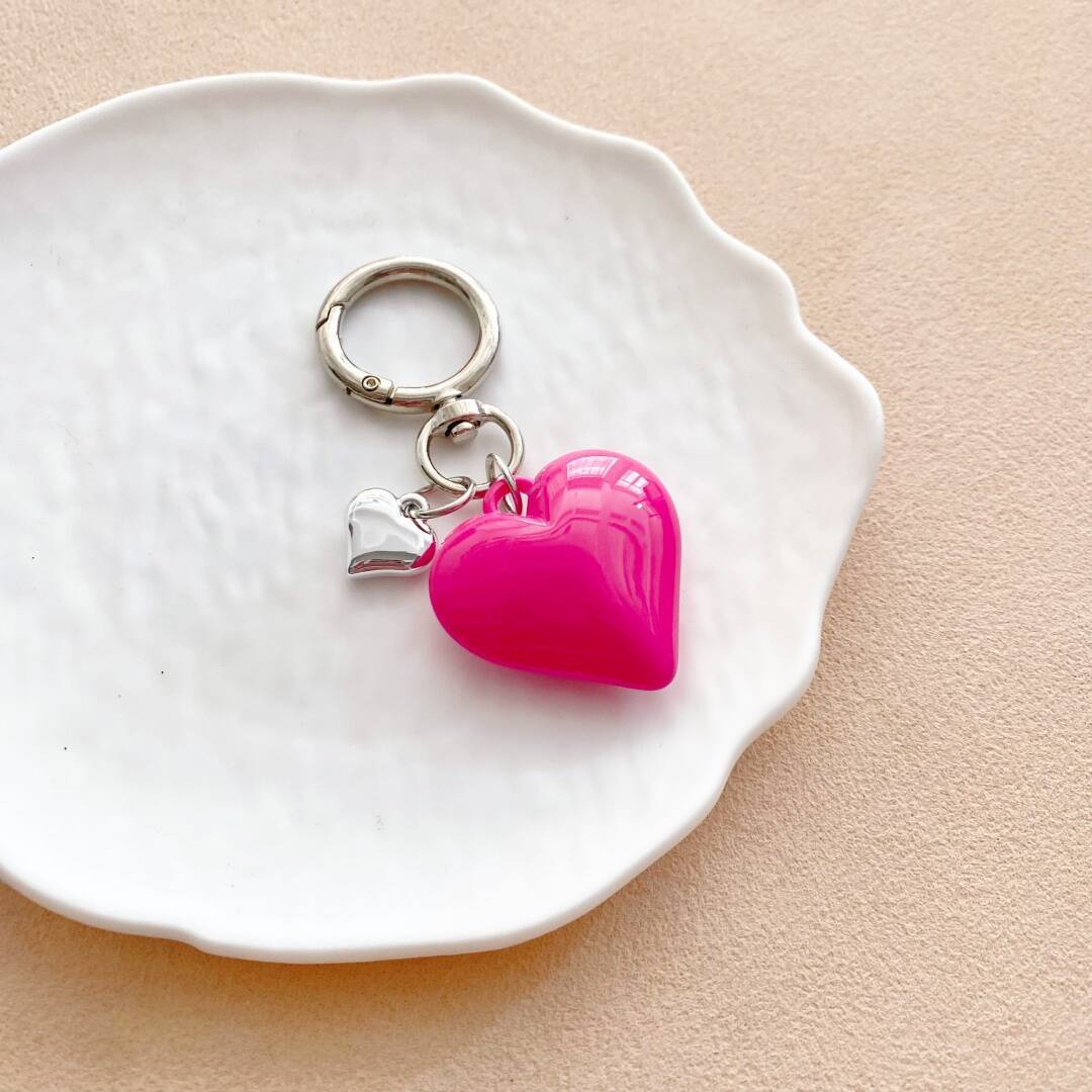 Heart-Shaped Charm Keychain kalsten