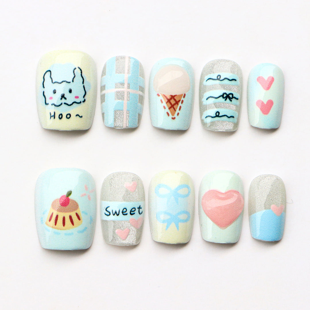 Playful Cartoon-Inspired Press-On Nail Set