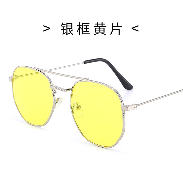 Ladies sunglasses with oval frame and protective gradient lens Kalsten