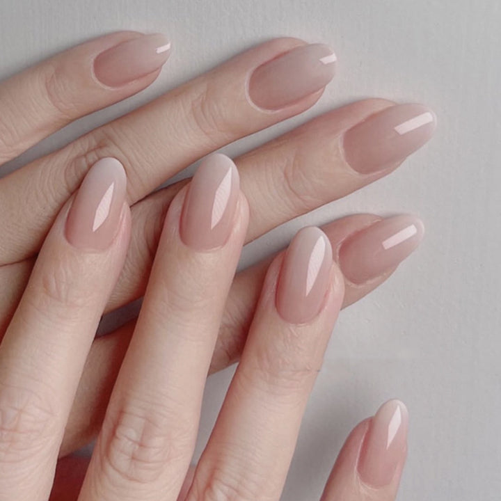 Elegant and stylish acrylic nails Kalsten