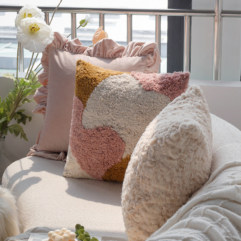 Square cushion cover made of extra-long plush faux fur with a relief wave texture Kalsten