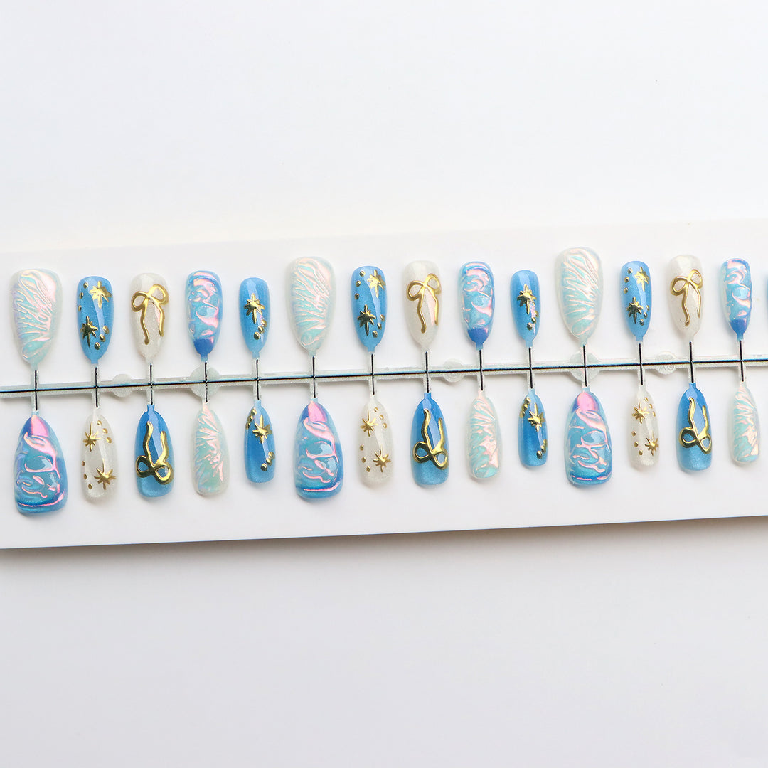 Artistic Nail Art Set with Metallic Accents Kalsten
