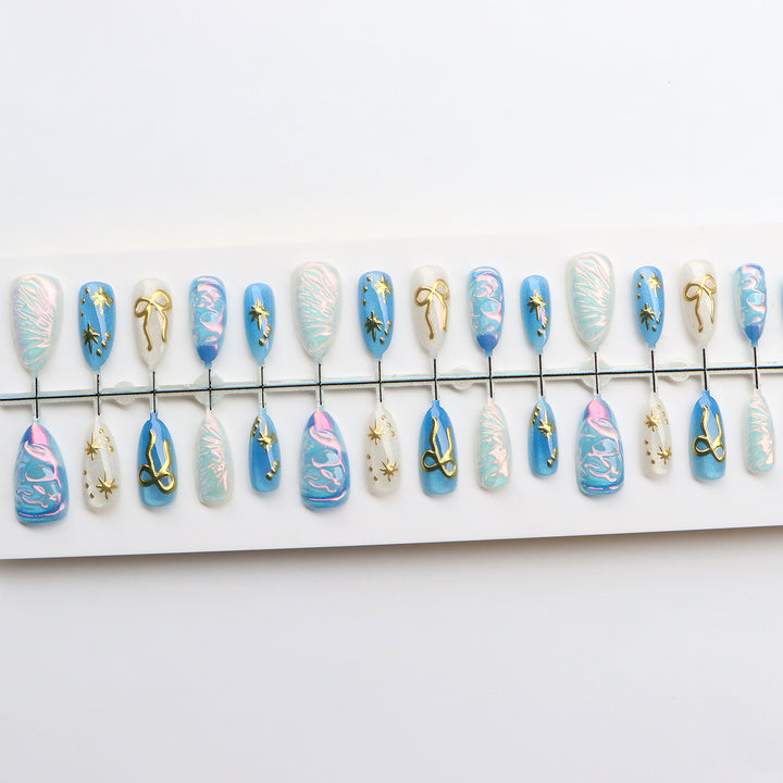Artistic Nail Art Set with Metallic Accents Kalsten