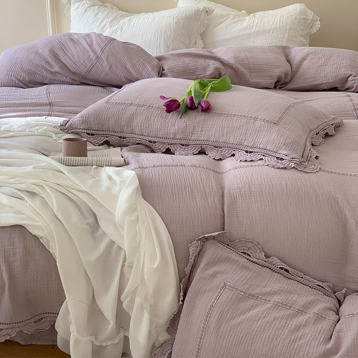 Bedding set made of cotton gauze with decorative ruffle and soft linen effect