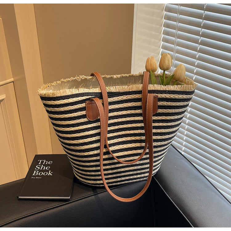 Stylish Straw Bag Kalsten