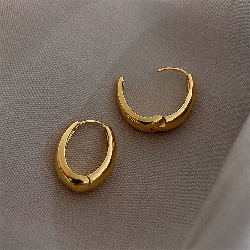 Modern Hoop Earrings with Geometric Design Kalsten