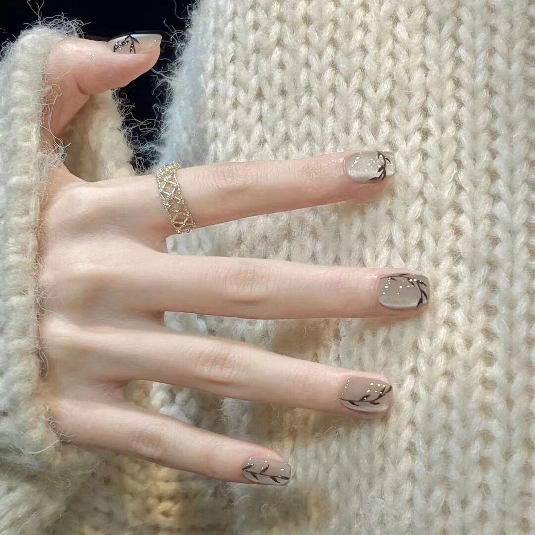 Whimsical Character-Designed Press-On Nail Art Kalsten