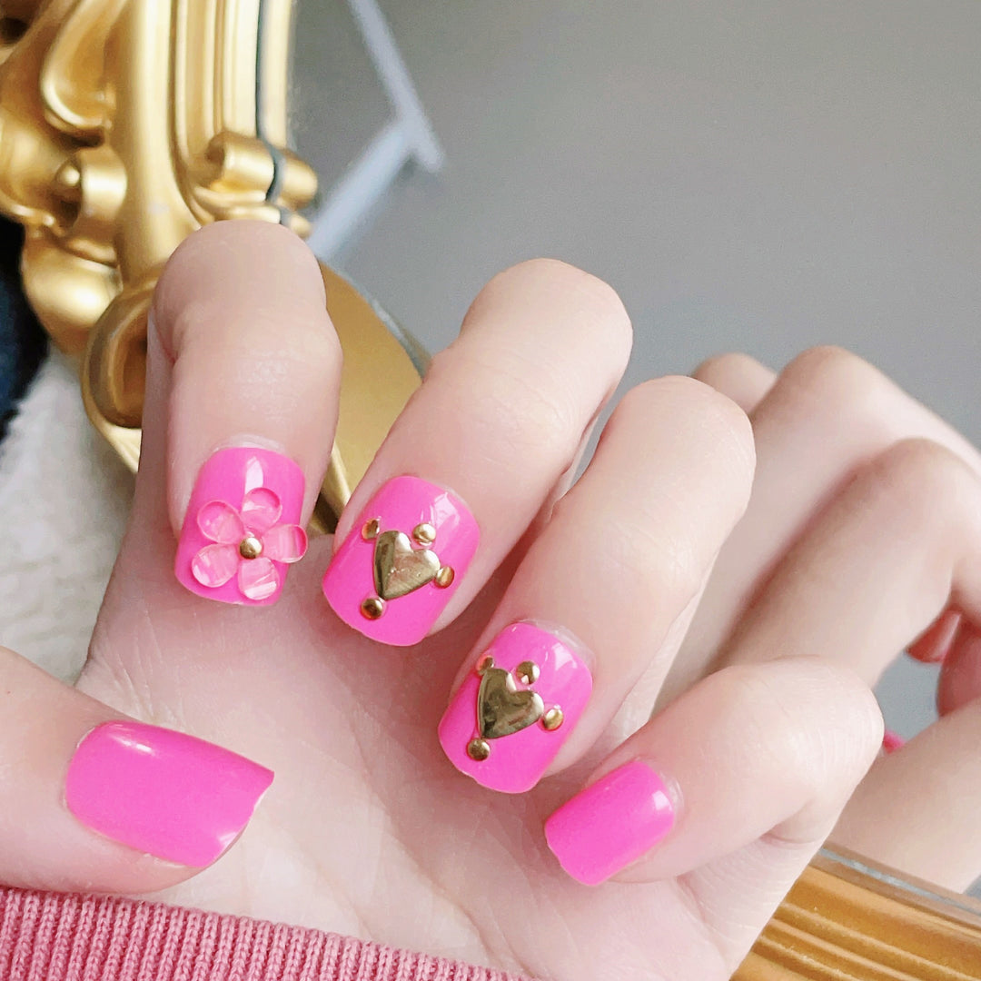 Elegant Floral Press-On Nail Art Set