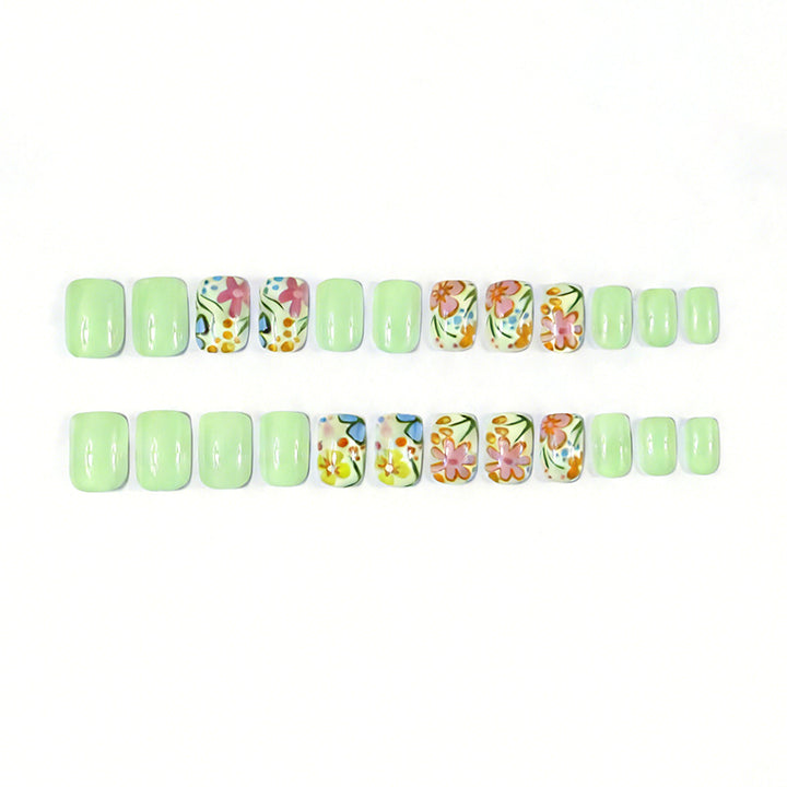 Floral Artistry Nail Design Kalsten