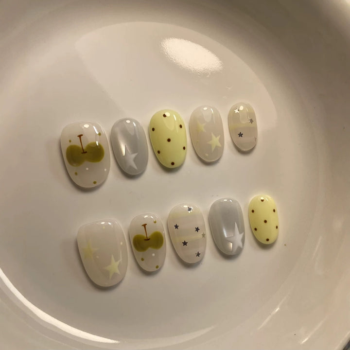 Artistic Decorative Press-On Nail Set