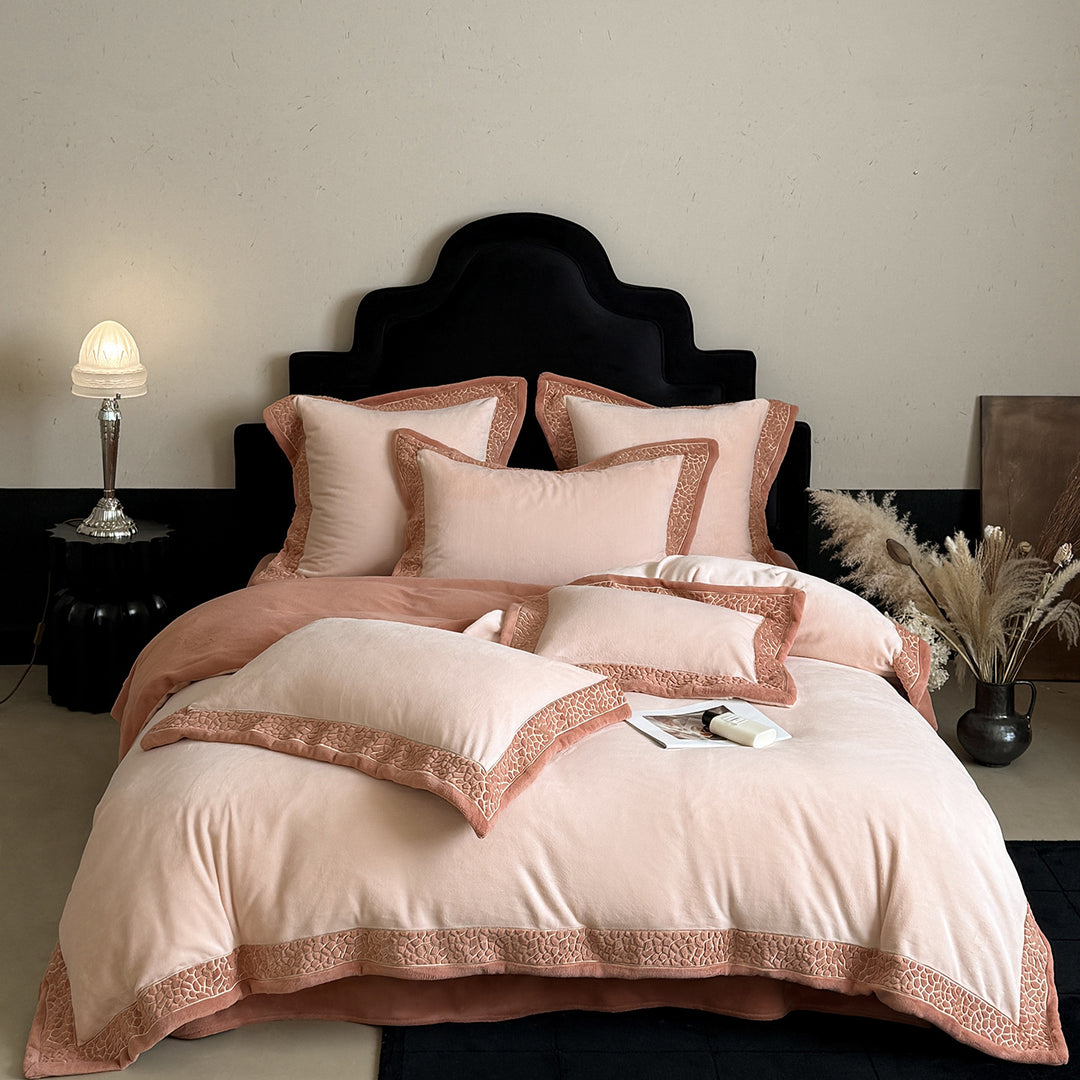 Noble bed set made of cotton-linen blend with embossed border appliqué
