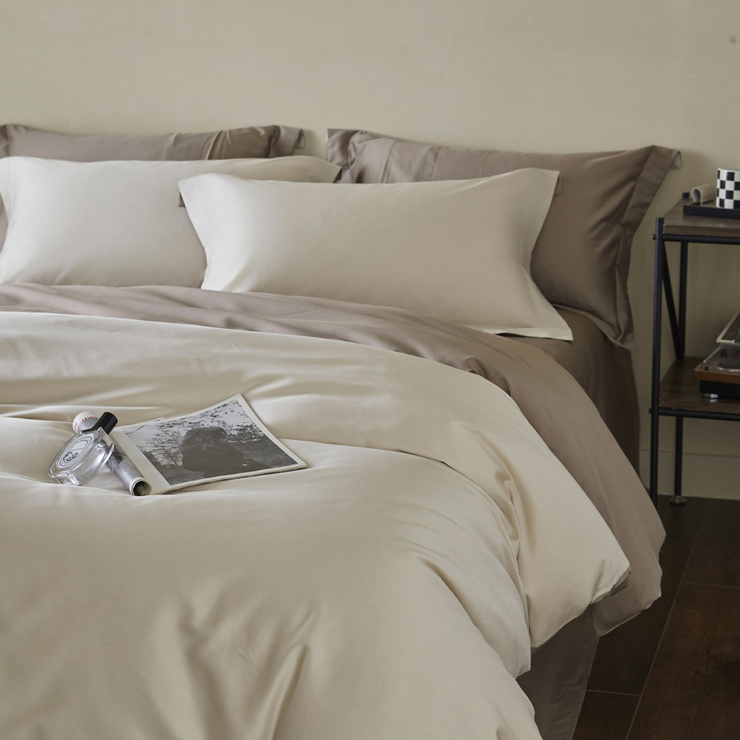Luxurious cotton satin duvet cover set with hotel finish