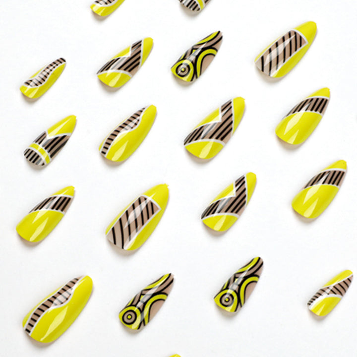 Artistic nails with geometric design Kalsten