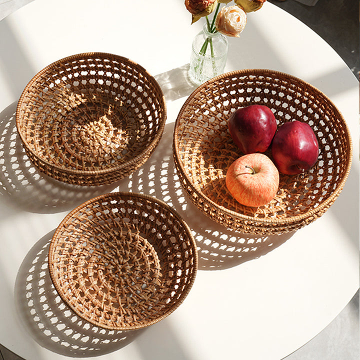 Ladies' round basket made of handwoven natural material Kalsten