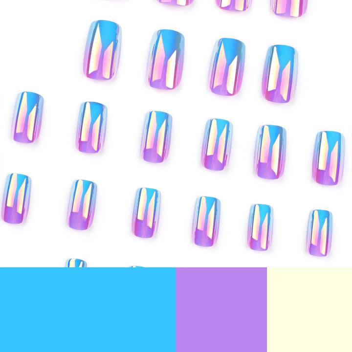 Artificial nail art in holographic design Kalsten