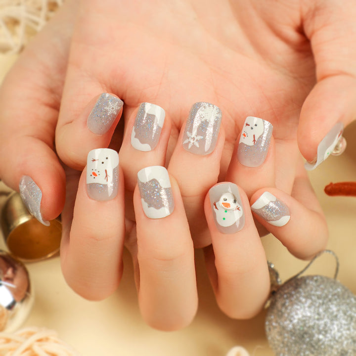 Artful Nail Art with Snow and Christmas Motifs Kalsten