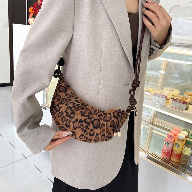 Fashionable Leopard Print Handbag