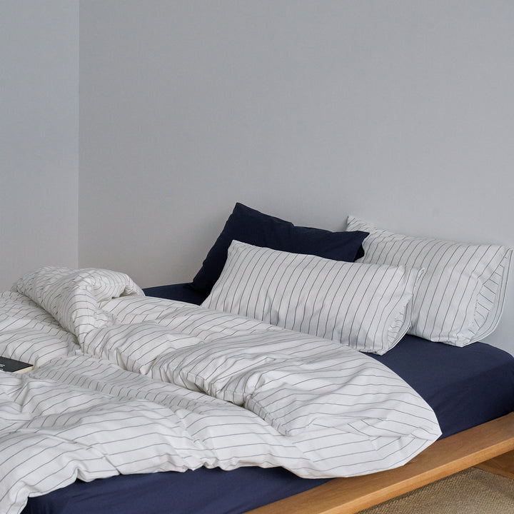 Striped bedding set made of cotton-linen with concealed zipper