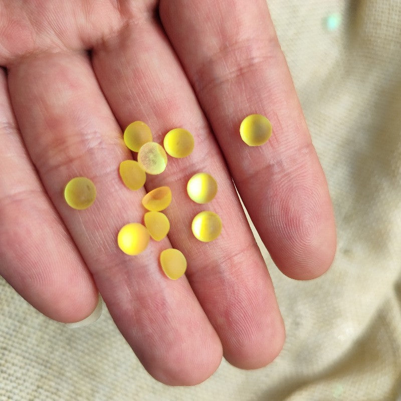 Shimmering decorative beads Kalsten