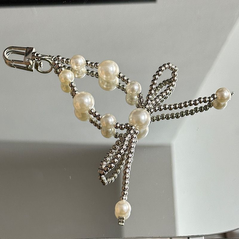 Elegant Beaded Eyewear Strap Kalsten