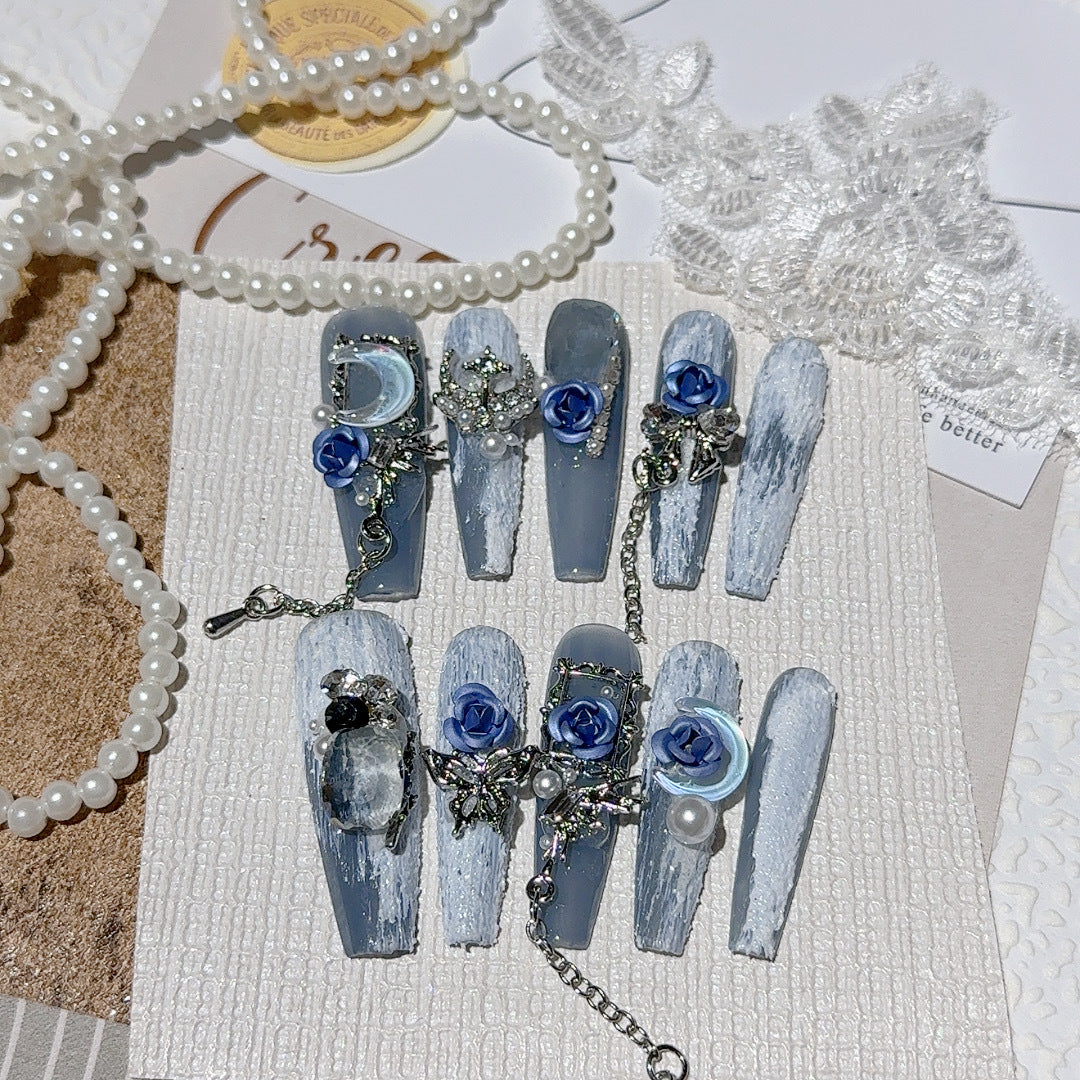 Elegant Decorative Press-On Nail Art Set