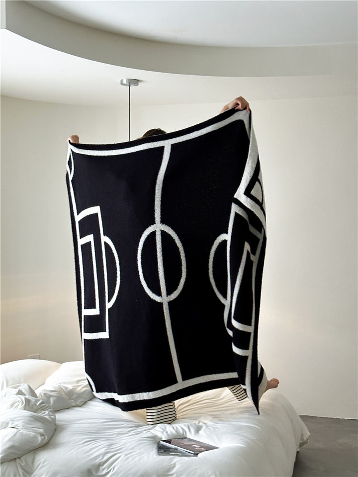 Cuddle blanket with large lettering motif and soft bouclé fabric
