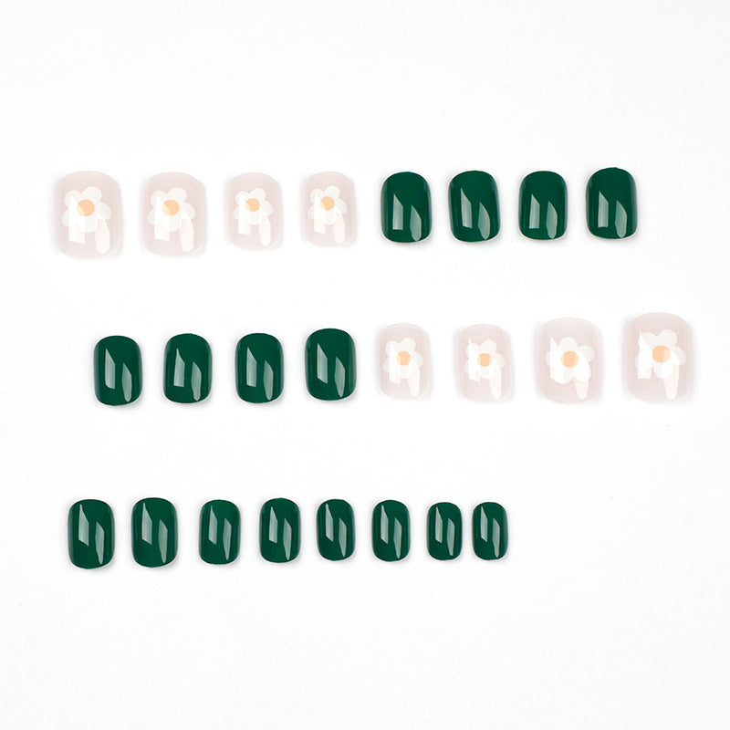 Artful Nail Art in Floral Design Kalsten
