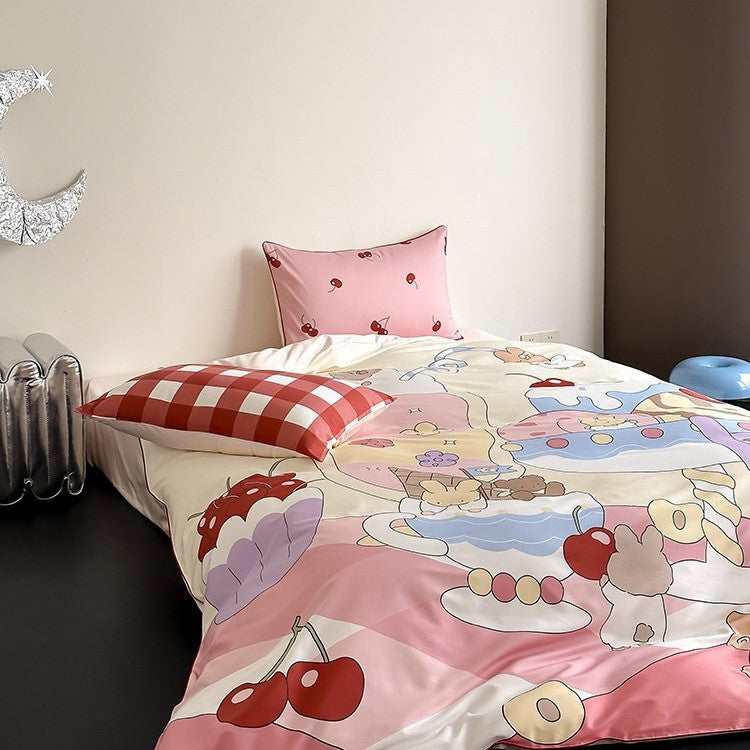 Playful bedding set with dessert illustration print