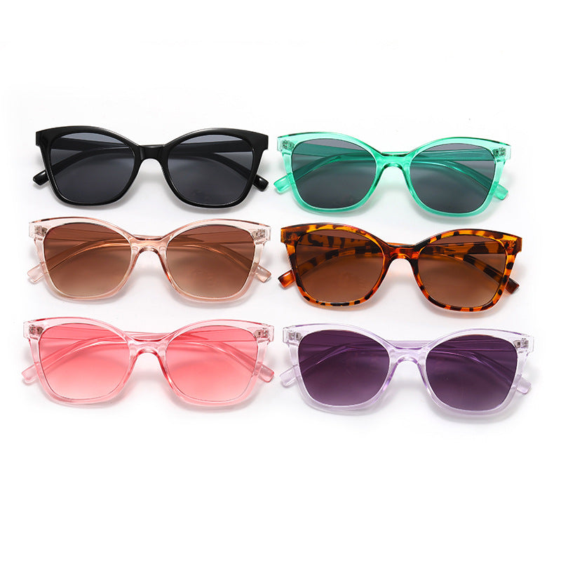 Women’s elegant sunglasses in a modern cat-eye style Kalsten