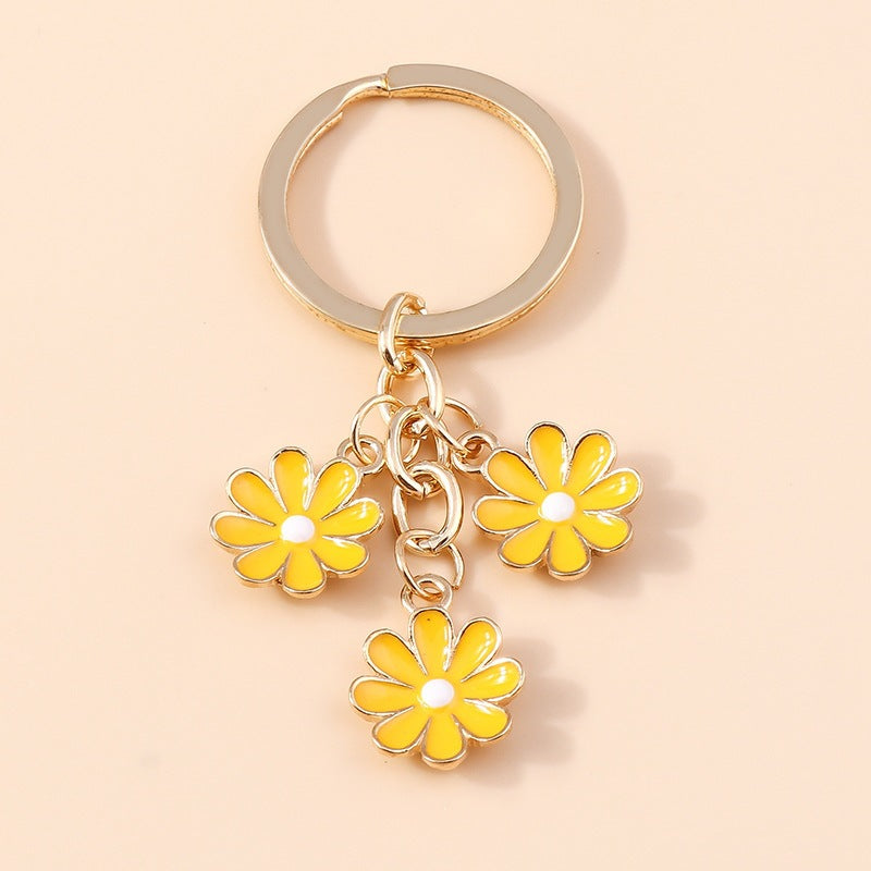 Keychain with Three Playful Daisies Kalsten