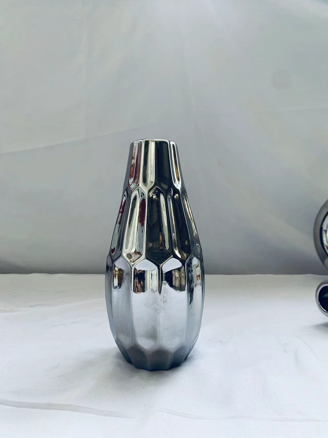 Modern Sculptural Vase Kalsten