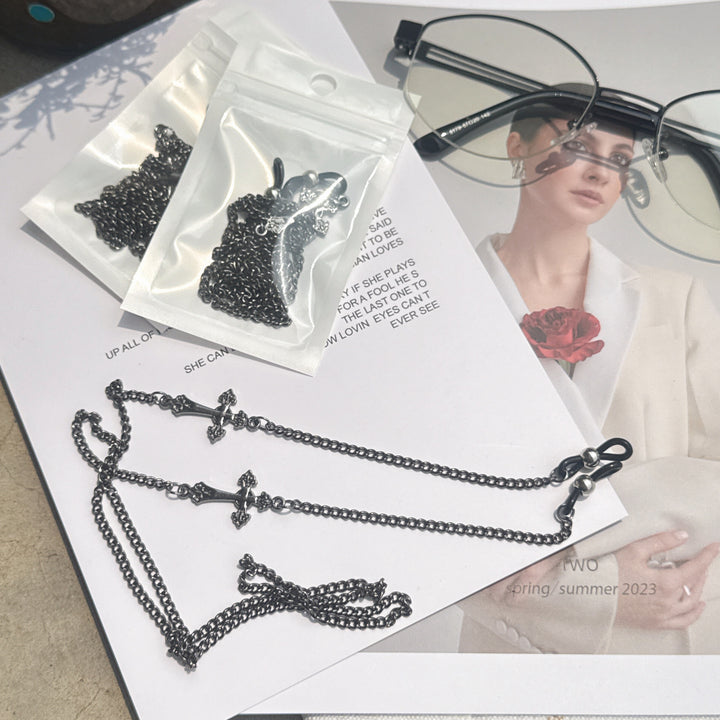 Stylish Cross-Detail Eyewear Chain Kalsten
