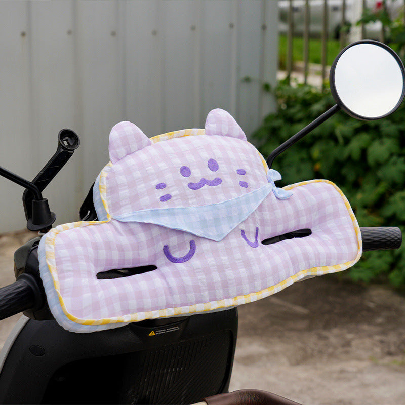 Plush handlebar warmers for scooters with cute cat design and grip slots