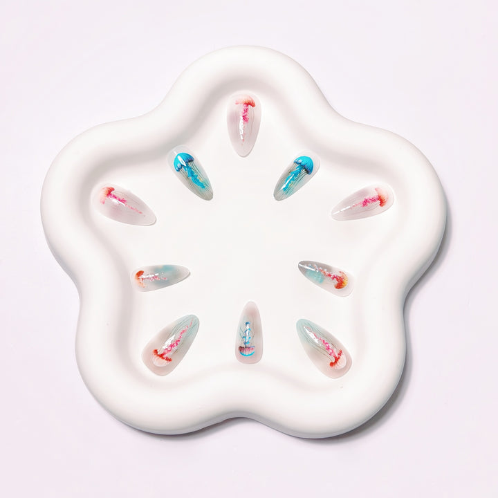 Artistic Jellyfish Design Nail Art Kalsten