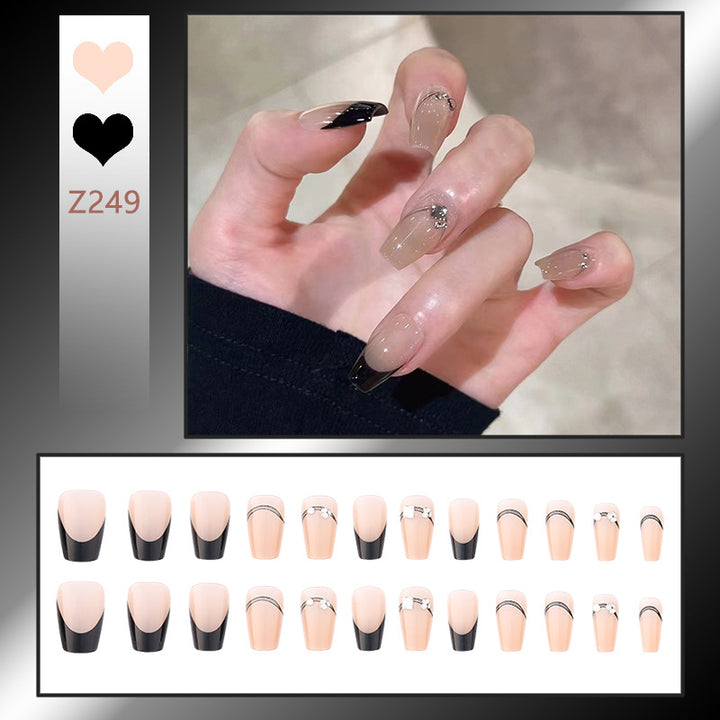 Decorative Press-On Nail Set with Elegant Design