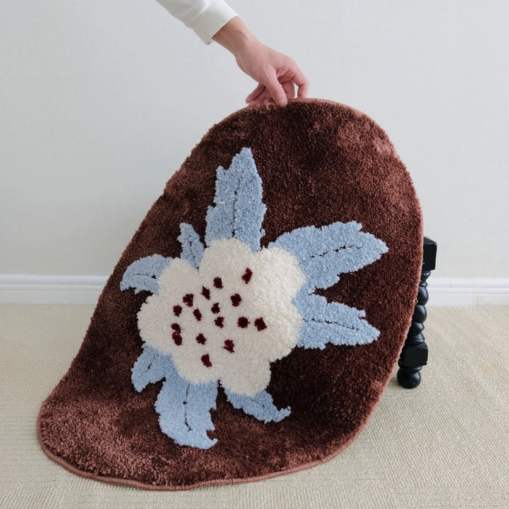 Floral-Inspired Decorative Area Rug Kalsten