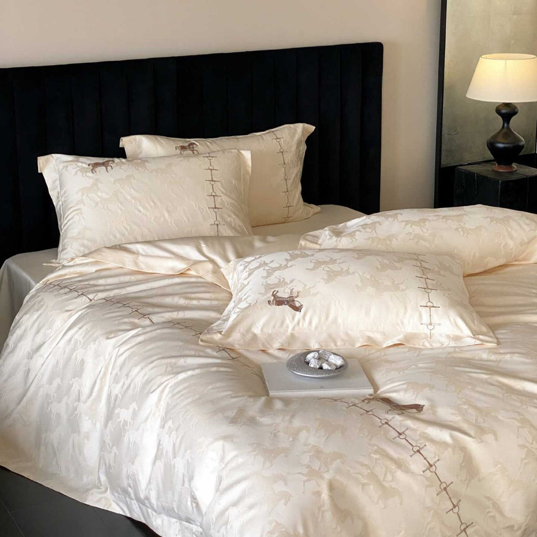 Luxurious cotton jacquard bedding set with fine horse embroidery