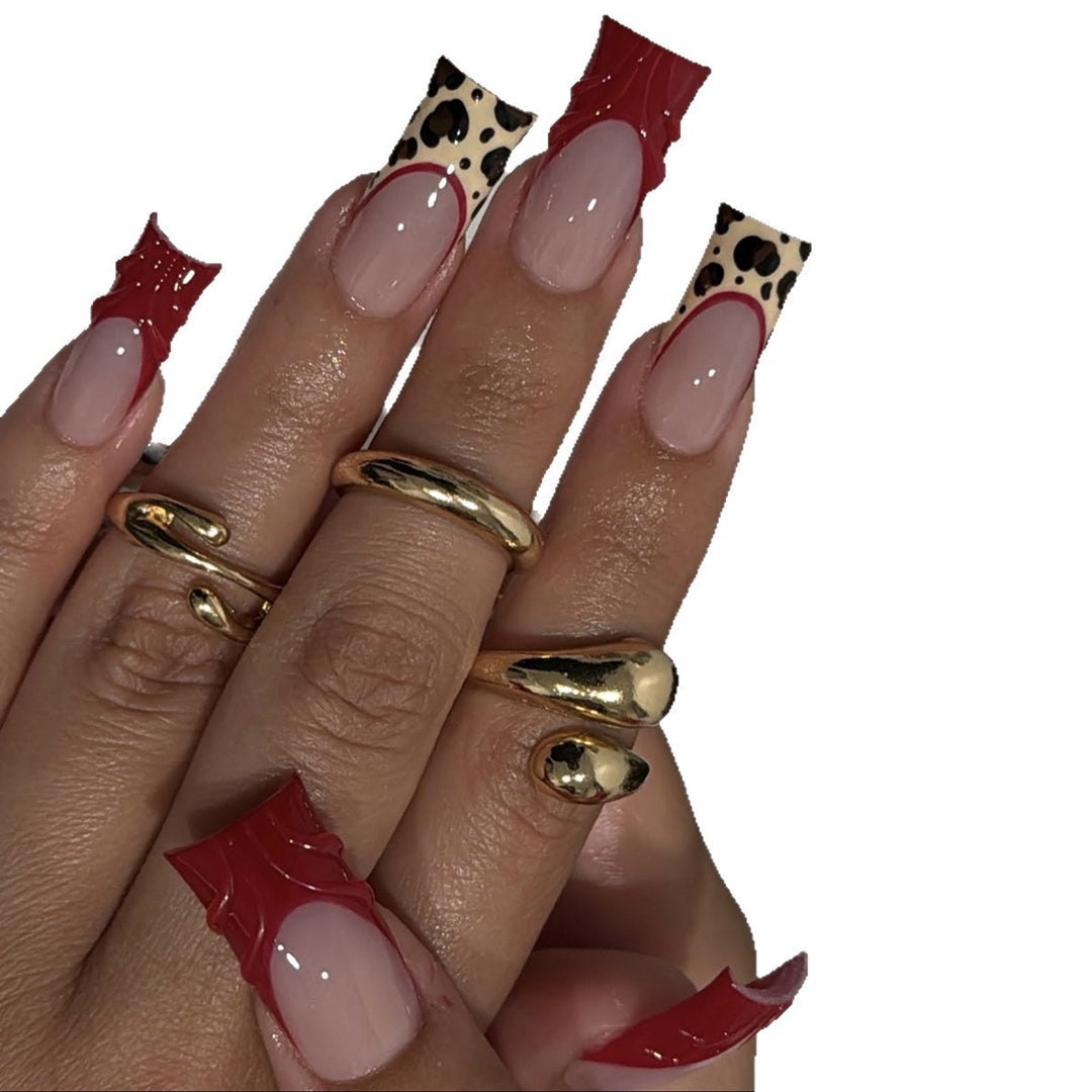 Nail set with leopard and luxurious glitter finish Kalsten