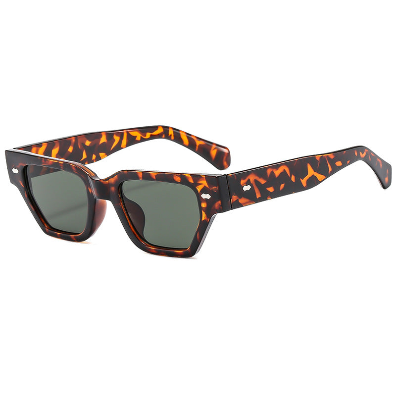 Women’s sunglasses in modern, geometric design with glare-free lenses Kalsten