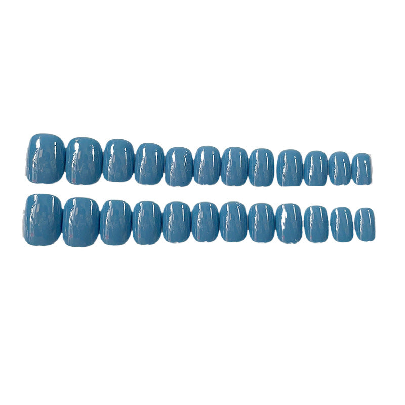Glossy Nail Set with Elegant Design