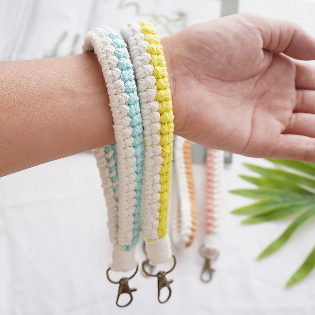 Macramé Keychain Holder Kalsten