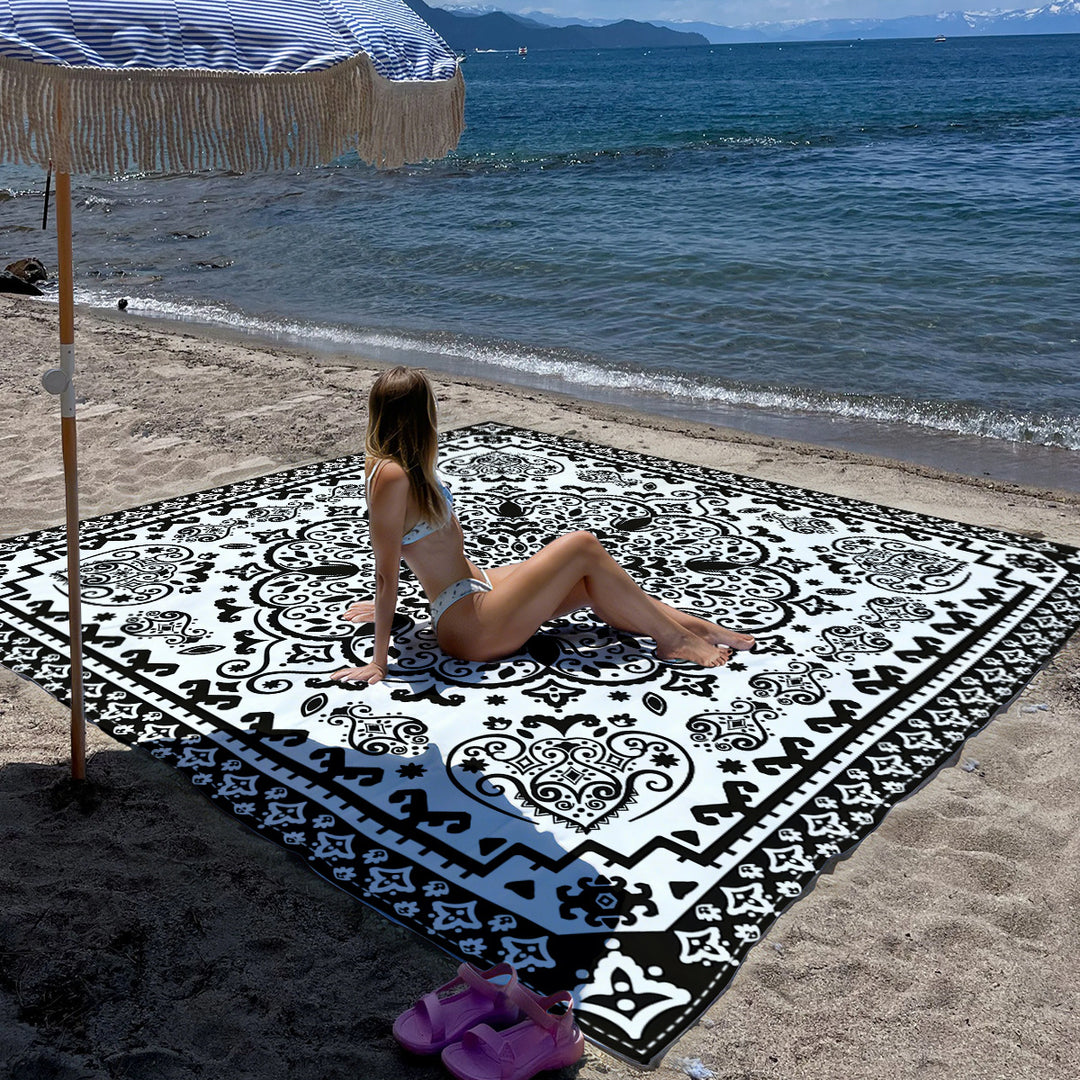 Mandala Design Beach Mat Kalsten