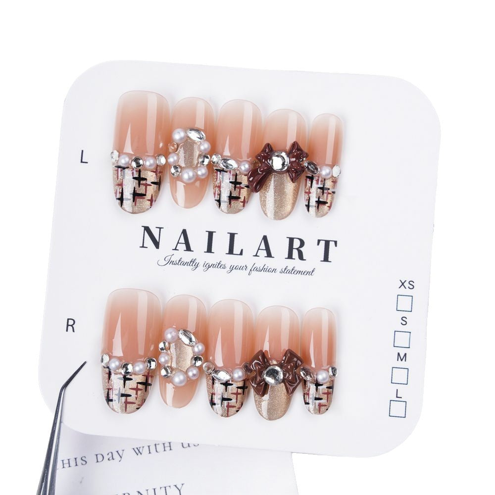 Glamorous Nail Art Kalsten
