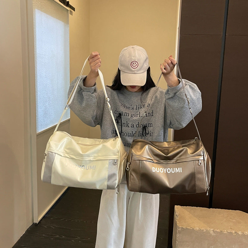 Chic Lightweight Sports Duffle