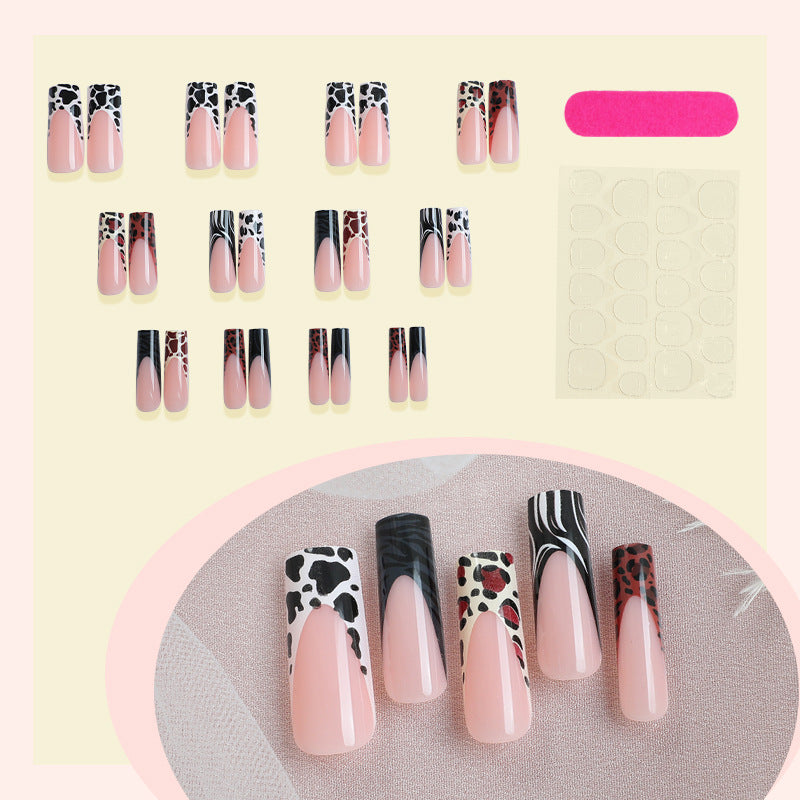Nail art set with modern leopard pattern Kalsten