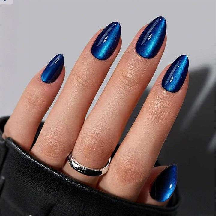 Acrylic nail set with elegant gloss and trendy design Kalsten