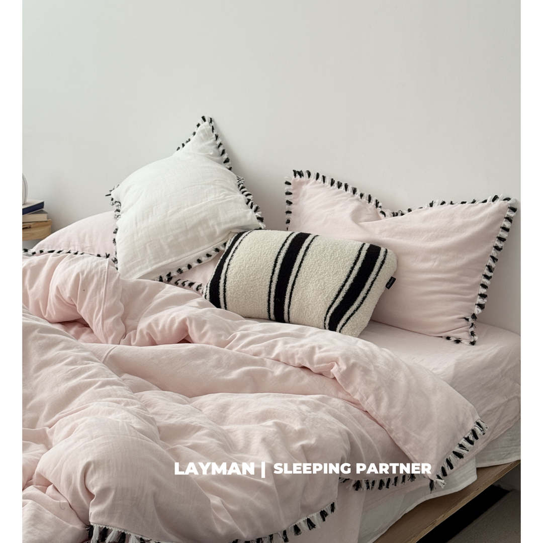 Natural cotton-linen duvet cover set with a crinkled linen look and floral tone-on-tone pattern