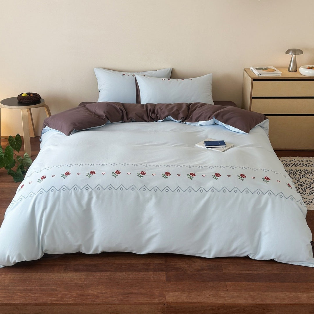 Reversible cotton percale duvet cover set with delicate rose embroidery